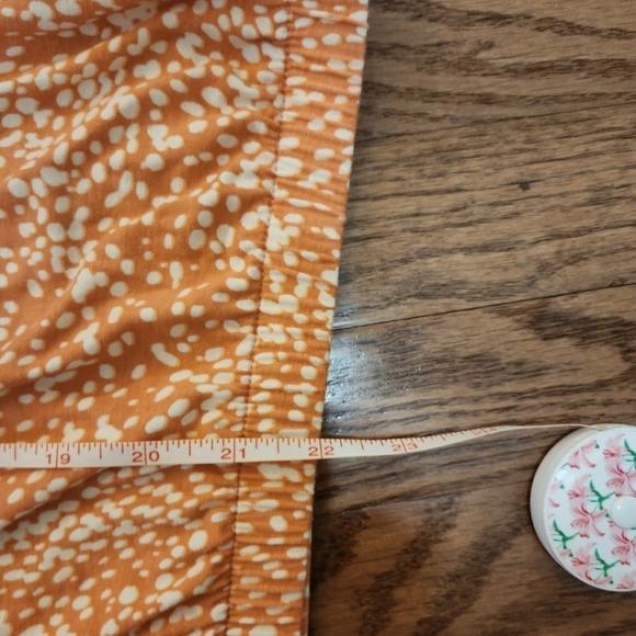 Simply Vera VeraWang Size L Woman’s Long Sleeve Top. Orange and White. - Picture 5 of 5